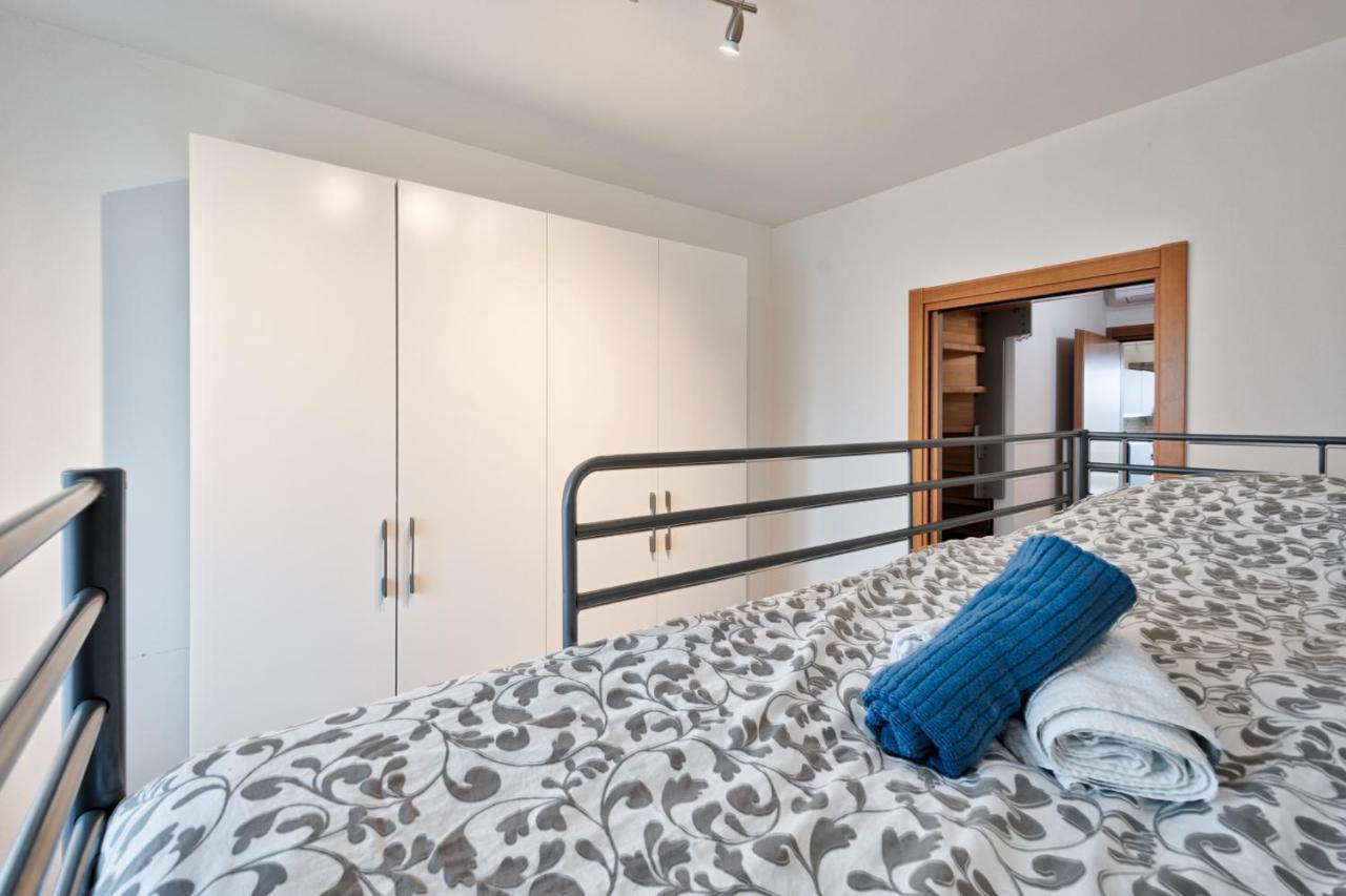 Casa Alessandro Con Piscina Lago Di Garda Salionze Luaran gambar