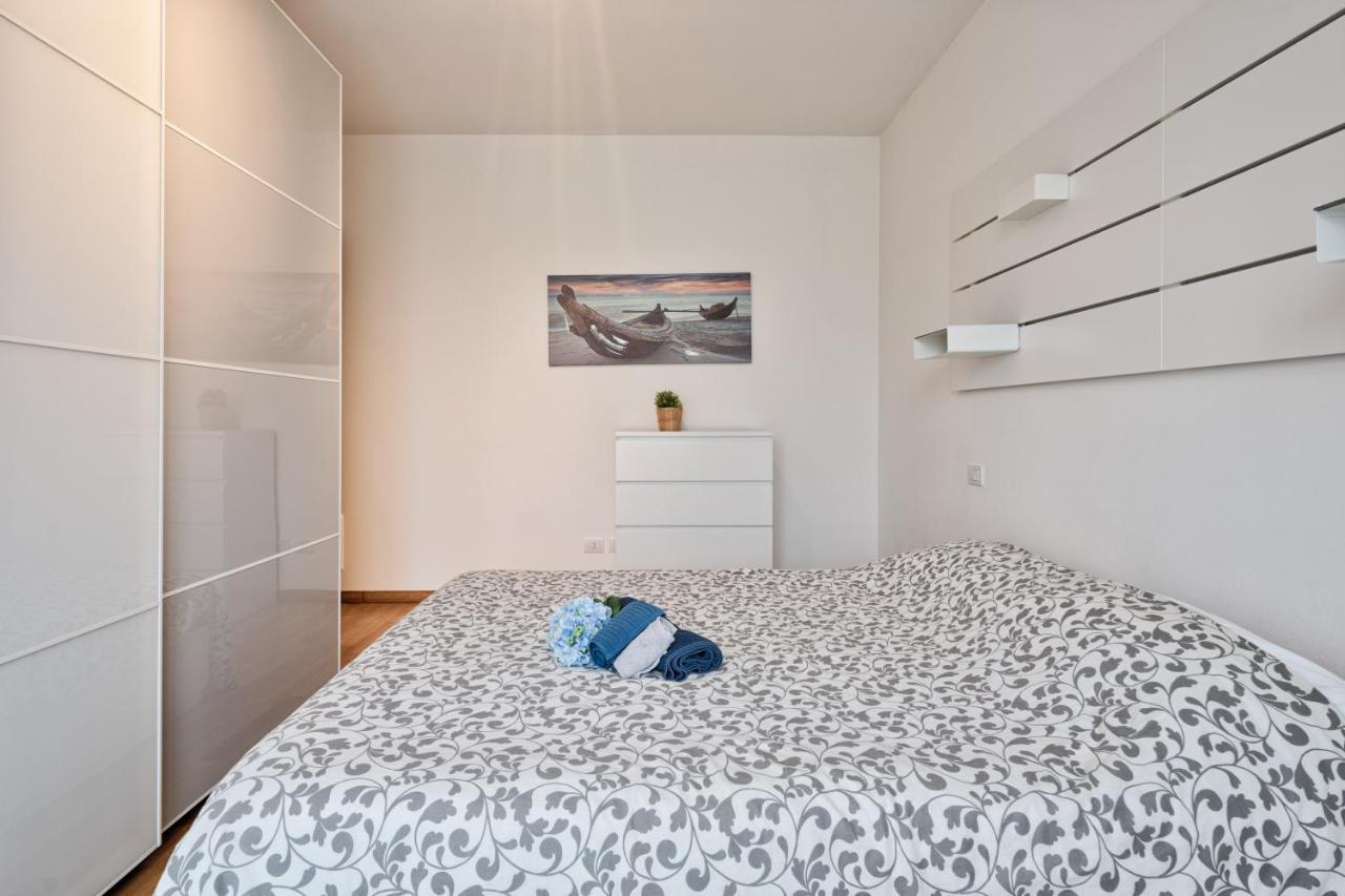 Casa Alessandro Con Piscina Lago Di Garda Salionze Luaran gambar