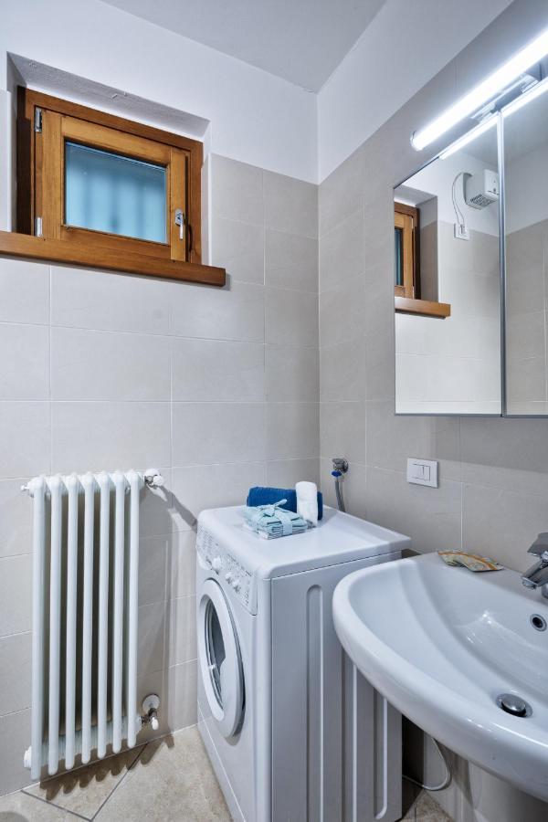 Casa Alessandro Con Piscina Lago Di Garda Salionze Luaran gambar