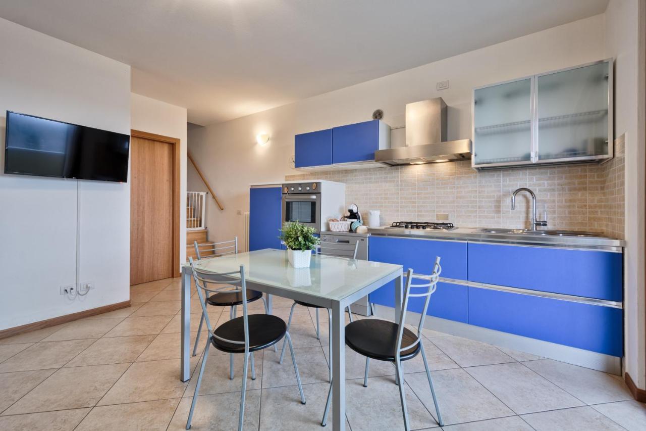 Casa Alessandro Con Piscina Lago Di Garda Salionze Luaran gambar